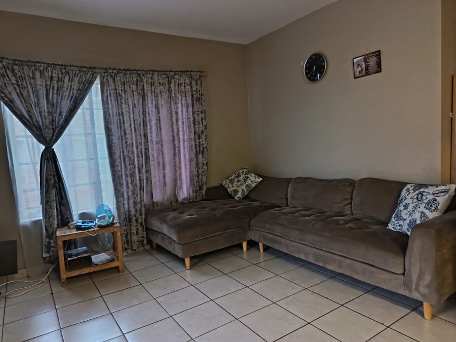 2 Bedroom Property for Sale in Waterval East North West